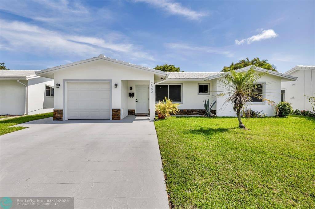 2580 NW 2nd Dr, Pompano Beach, FL 33064