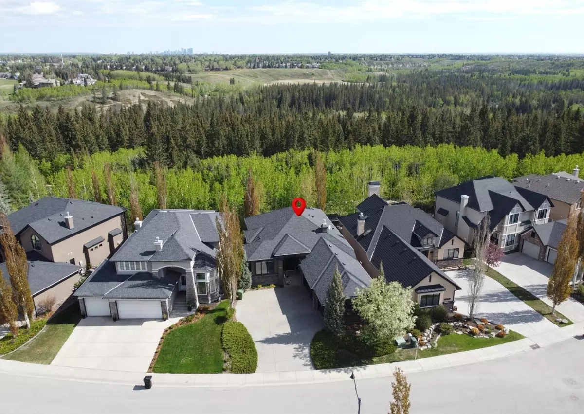 Calgary, AB T2Y 4P5,2516 Evercreek Bluffs WAY Southwest