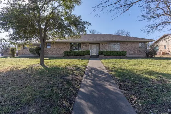 1212 Mary Street, Clifton, TX 76634