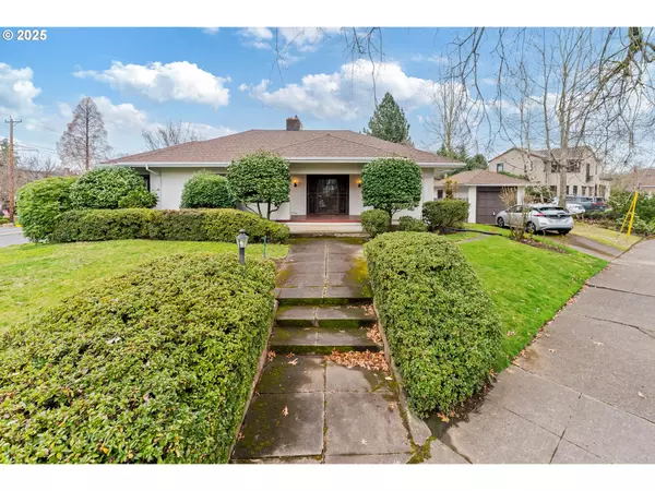 3421 NE PEERLESS PL, Portland, OR 97232