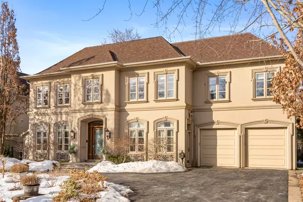 22 Leacroft CRES, Toronto C13, ON M3B 2G6