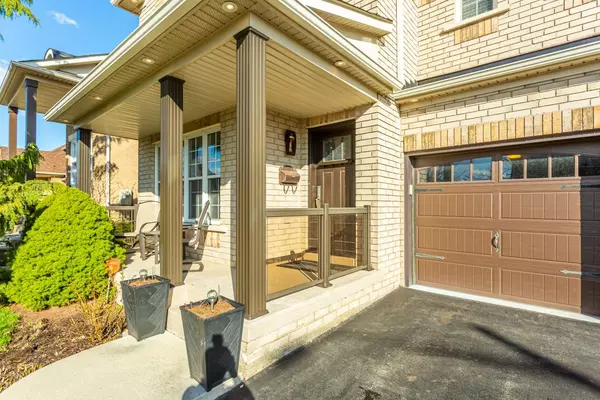 Mississauga, ON L5M 7B6,3856 Arbourview TER