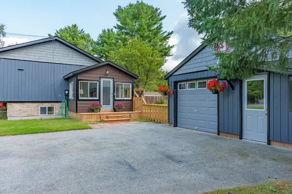 Gravenhurst, ON P1P 1R1,1190 Winhara RD