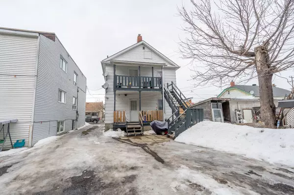 Cornwall, ON K6J 2Z6,212 Eighth ST W