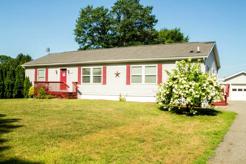 17 Green Lane, Roxbury Twp., NJ 07876