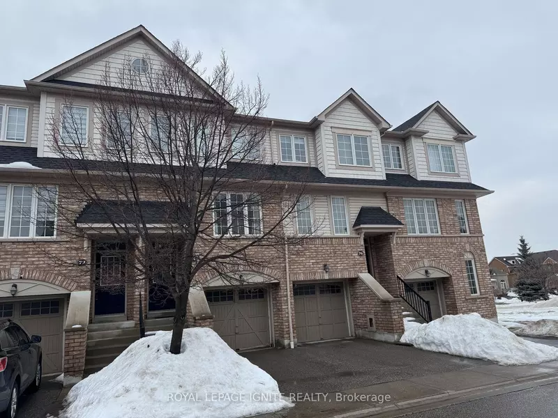 72 Oakins LN, Ajax, ON L1T 0H1