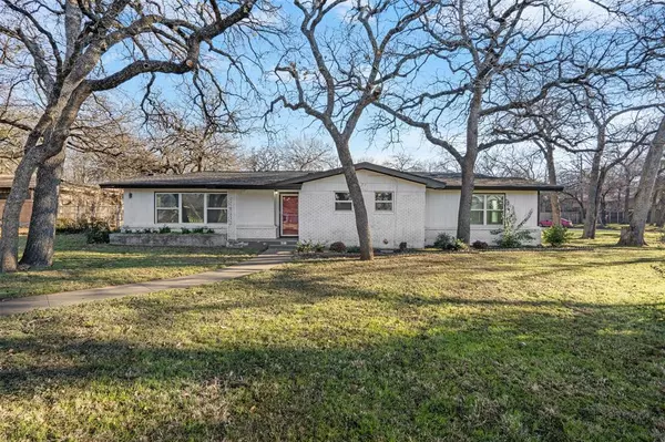 6417 Forest Hill Drive,  Forest Hill,  TX 76119