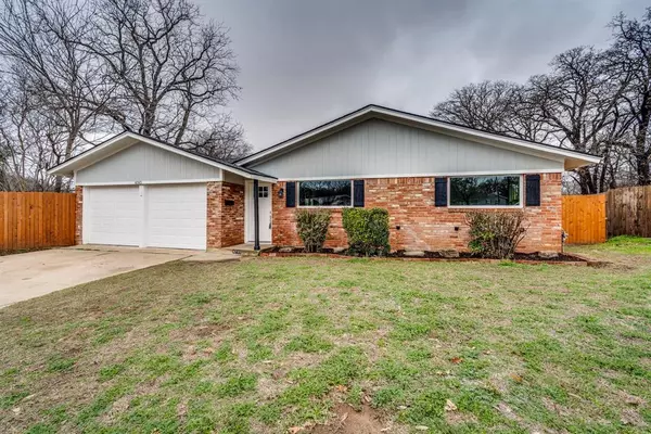 4745 Shady Hill Drive #N, Forest Hill, TX 76119