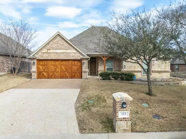 311 Bay Hill Court, Willow Park, TX 76008