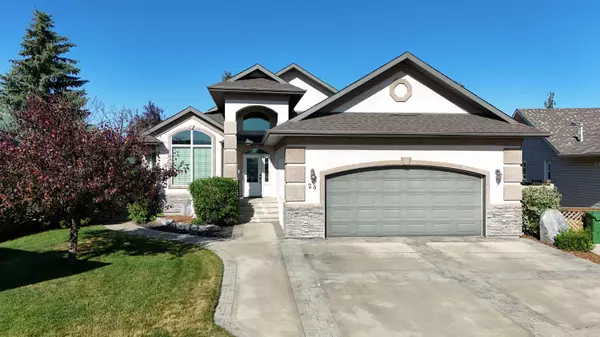 28 Duval Close, Red Deer, AB T4R 2Y7