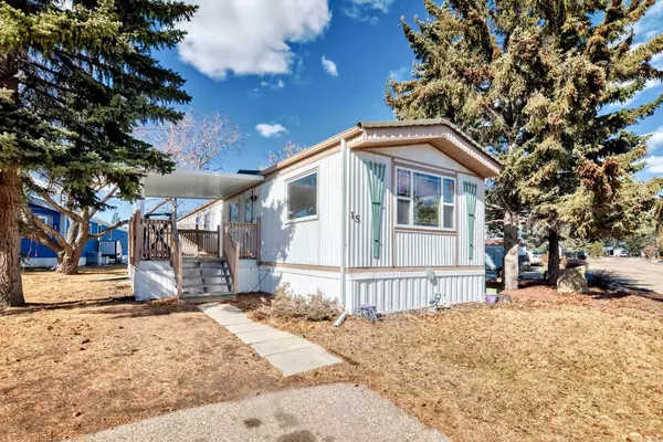 Calgary, AB T1Y 6K5,15 Burroughs PL Northeast