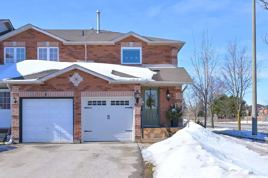 2 Caribou CT, Barrie, ON L4N 8N3