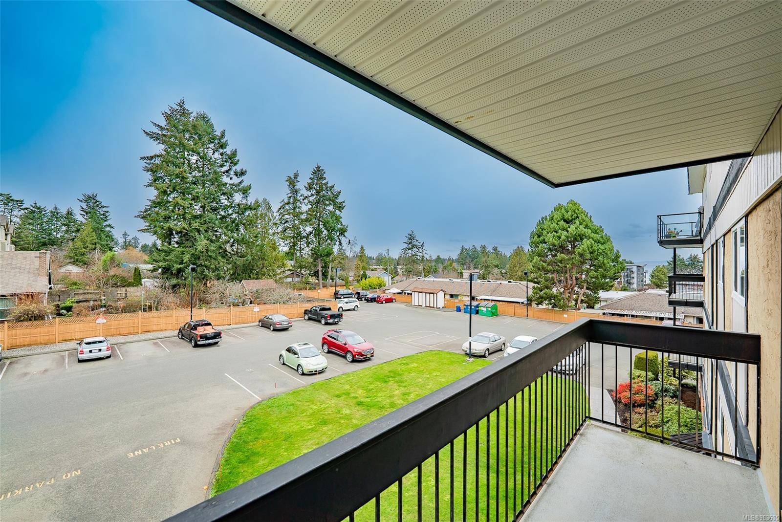 255 Hirst Ave W #309, Parksville, BC V9P 1P5