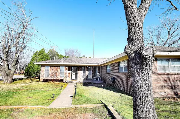 1500 Nugent Street, Bowie, TX 76230