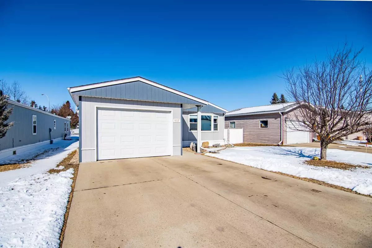 Rural Red Deer County, AB T4S 2C3,37543 England Way #455