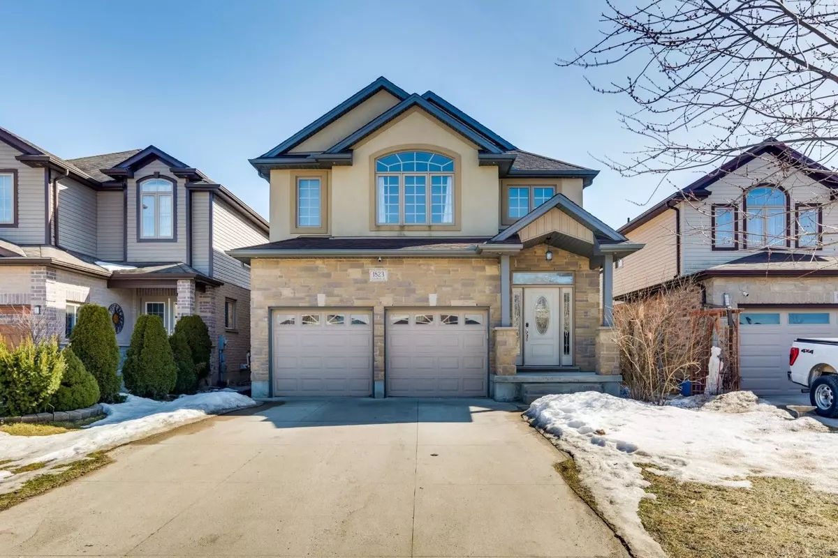 London, ON N5X 0H9,1823 Cedarpark DR