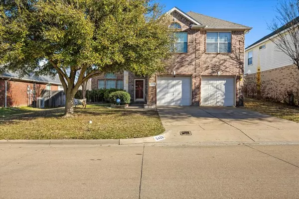 5428 Summer Meadows Drive, Fort Worth, TX 76123