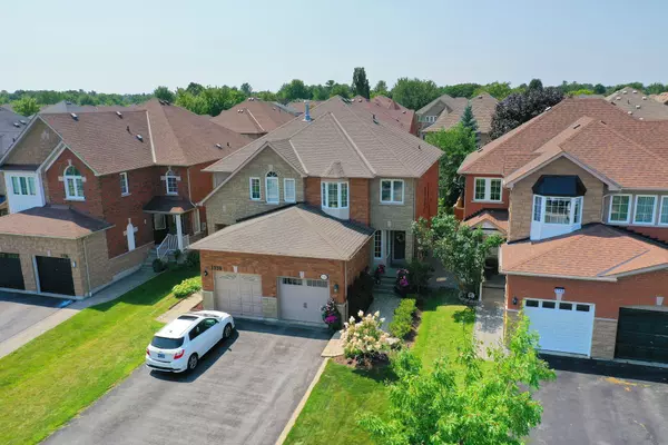 Pickering, ON L1V 6X9,1740 Silver Maple DR