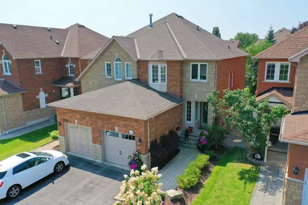 Pickering, ON L1V 6X9,1740 Silver Maple DR