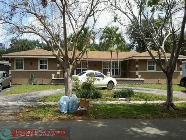 7521 NW 15th St, Plantation, FL 33313