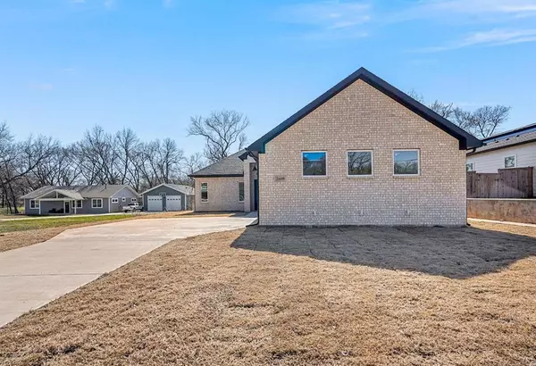 Denison, TX 75020,2600 Flora Lane