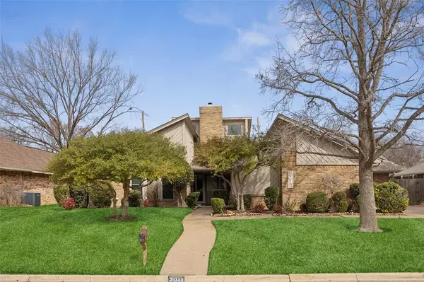 2011 Riverforest Drive, Arlington, TX 76017