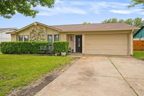 1734 Homestead Place, Garland, TX 75044