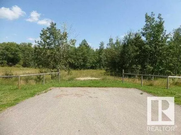 #40 26555 Twp 481, Calmar, AB T0C 0V0