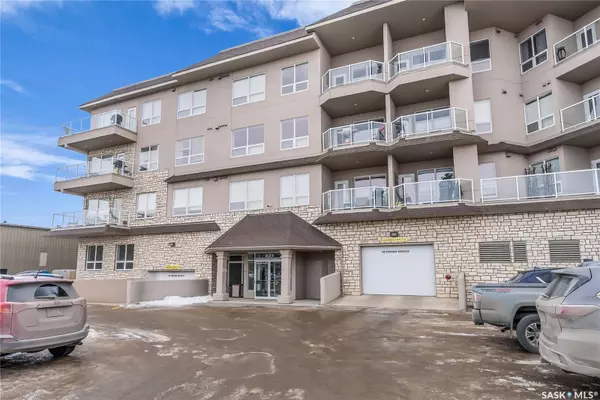 Saskatoon, SK S7K 6N9,227 Pinehouse DRIVE #408