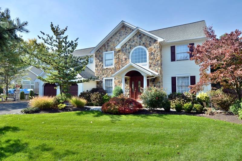 5 Gates Pl, Wayne Twp., NJ 07470