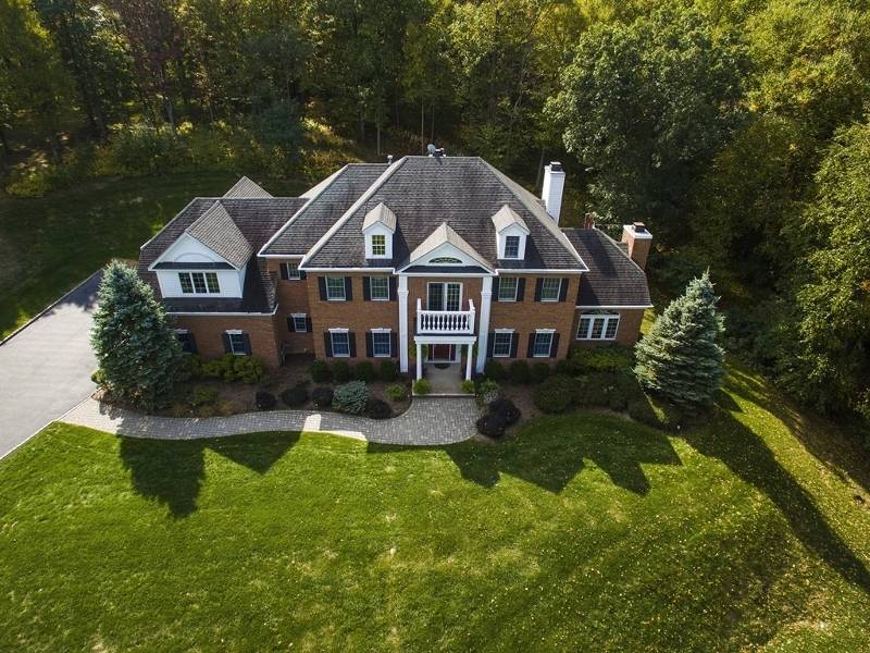 4 Colts Run, Chester Twp., NJ 07930