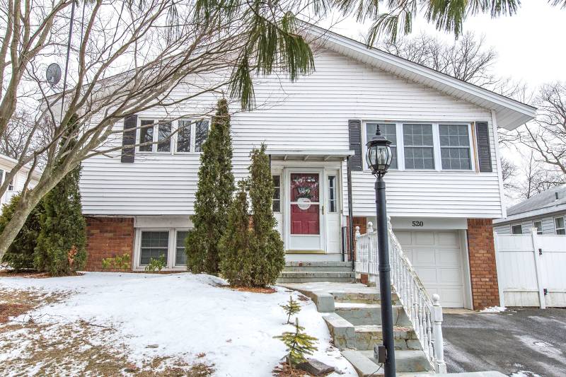 520 Edith Rd, Roxbury Twp., NJ 07850