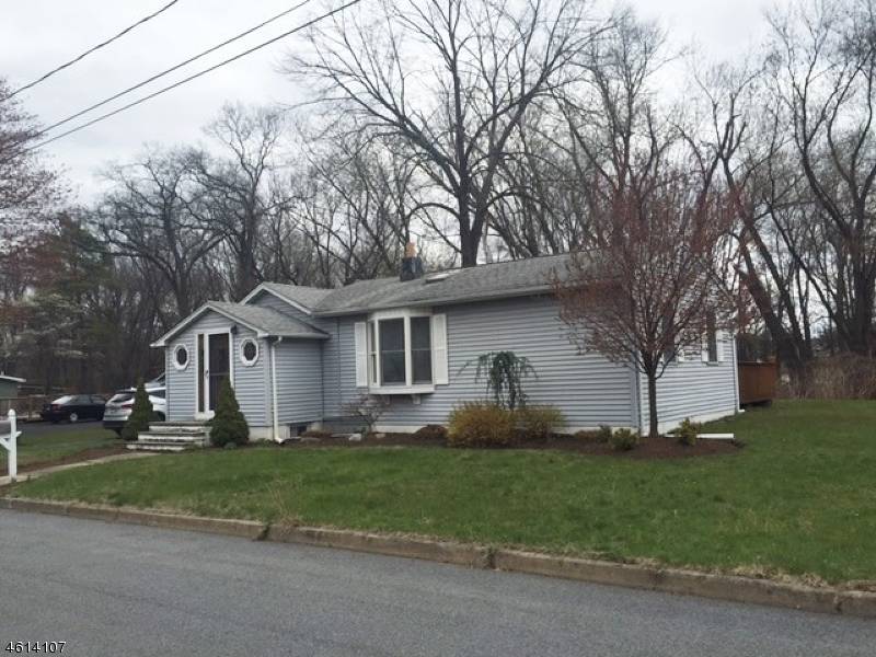 17 William St, Riverdale Boro, NJ 07457