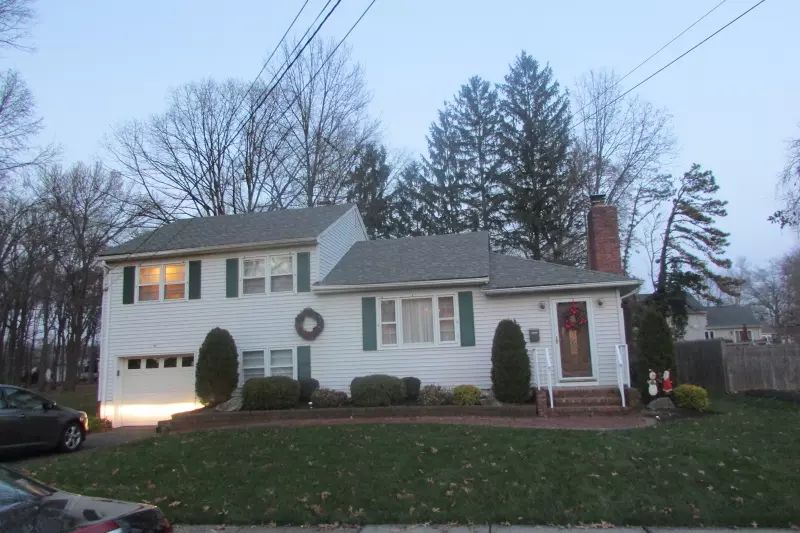 240 Pierce St, South Plainfield Boro, NJ 07080