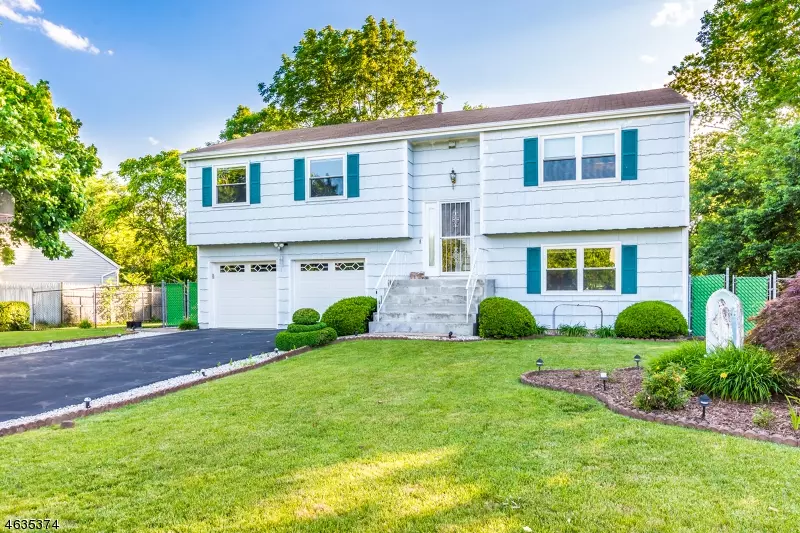 20 Diana Dr, South Plainfield Boro, NJ 07080