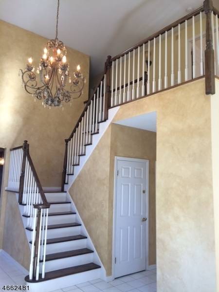 12 Magnolia Ln, Warren Twp., NJ 07059