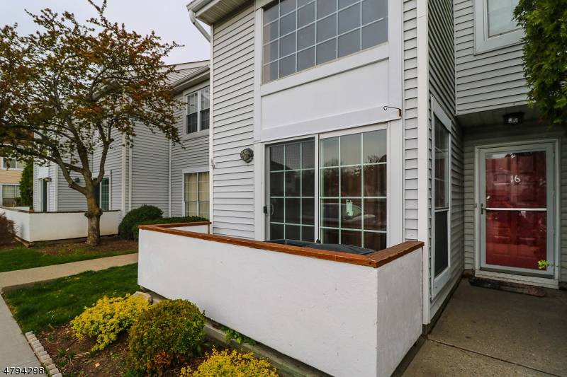 16 Gerard Pl, Sayreville Boro, NJ 08859