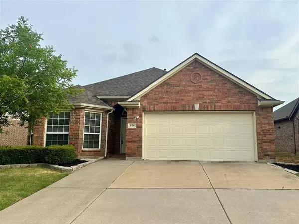 974 Woodrow Drive, Lewisville, TX 75067