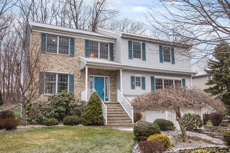 21 Lazarus Dr, Roxbury Twp., NJ 07852