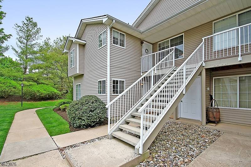 24 Pine Ct #24, Bedminster Twp., NJ 07921