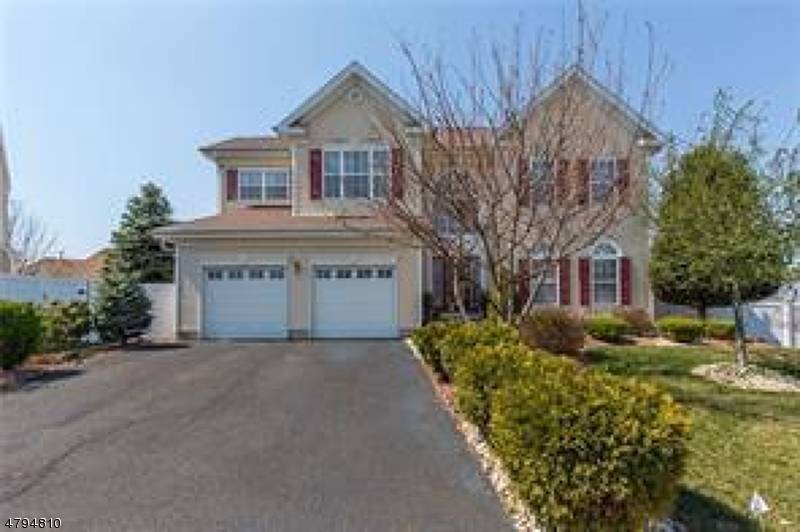 9 Wytrwal Ct, Sayreville Boro, NJ 08872