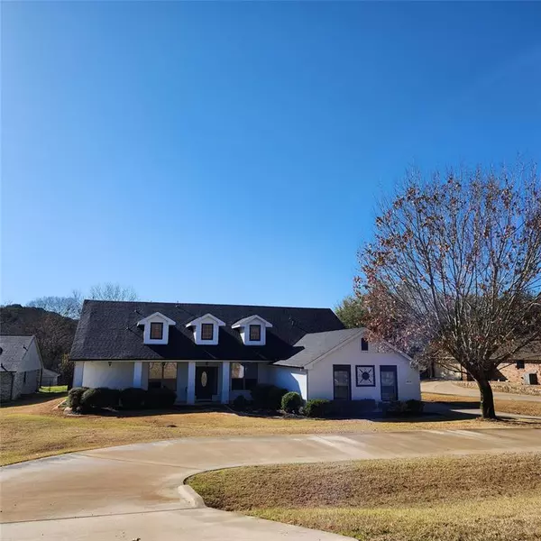 9014 Ravenswood Road, Granbury, TX 76049