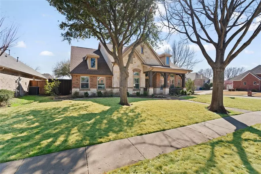 1645 Thomas Lane, Carrollton, TX 75010