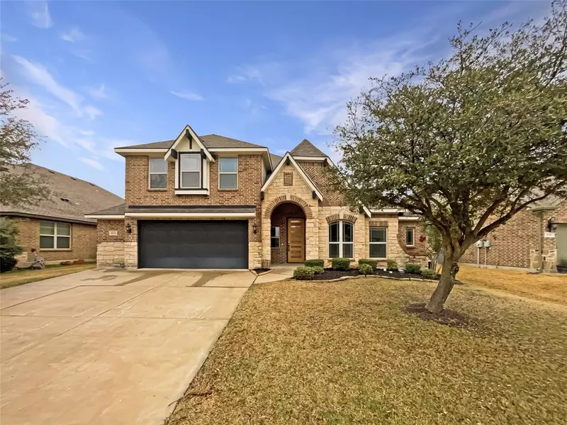 835 Silverthorne Drive, Burleson, TX 76028