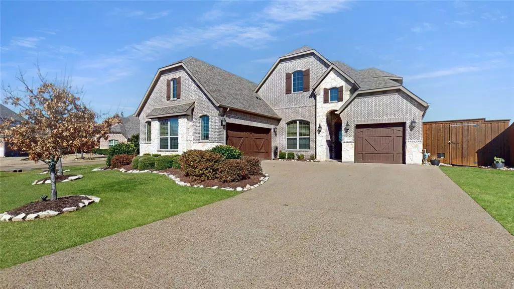 213 Thoroughbred Drive, Hickory Creek, TX 75065