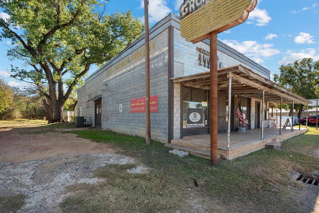 Mingus, TX 76463,209 S Mingus Boulevard