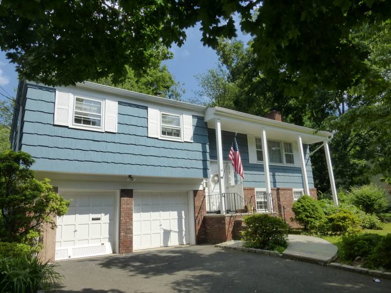 14 Knollwood Dr, West Orange Twp., NJ 07052