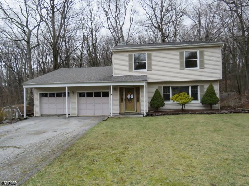 22 Karen Rd, Vernon Twp., NJ 07422