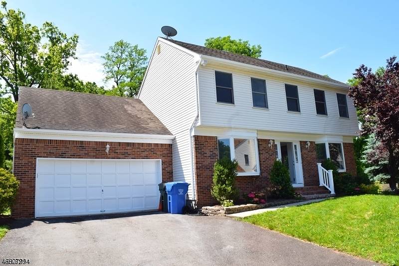 19 Gayle Ct, Woodbridge Twp., NJ 07067