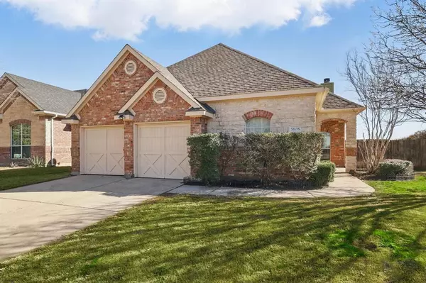 5608 Sugar Maple Drive, Fort Worth, TX 76244